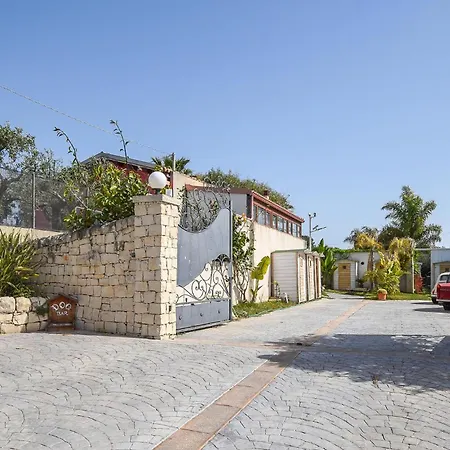 3 Bedroom Beautiful In Сasa de vacaciones *