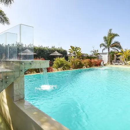 Сasa de vacaciones 3 Bedroom Beautiful In *
